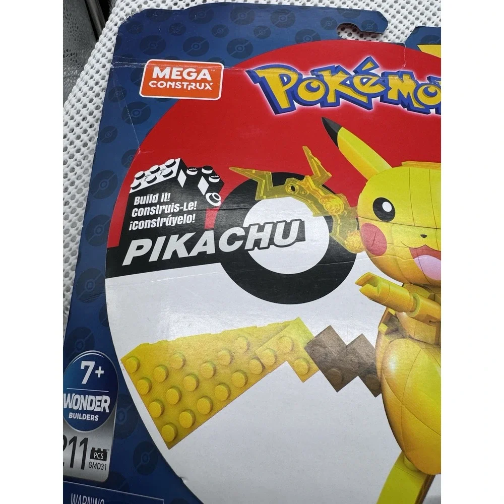 Mega Construx Pokemon Pikachu GMD31 211 PCS Complete Sealed Bags Damaged Box- B2